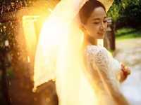 如何利用光源色温营造动人婚纱照